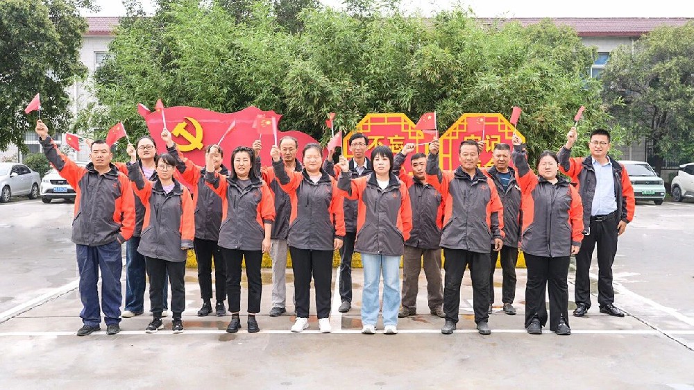 情满双节，温暖相伴 | 丰博水泥为全体员工发放暖心福利！